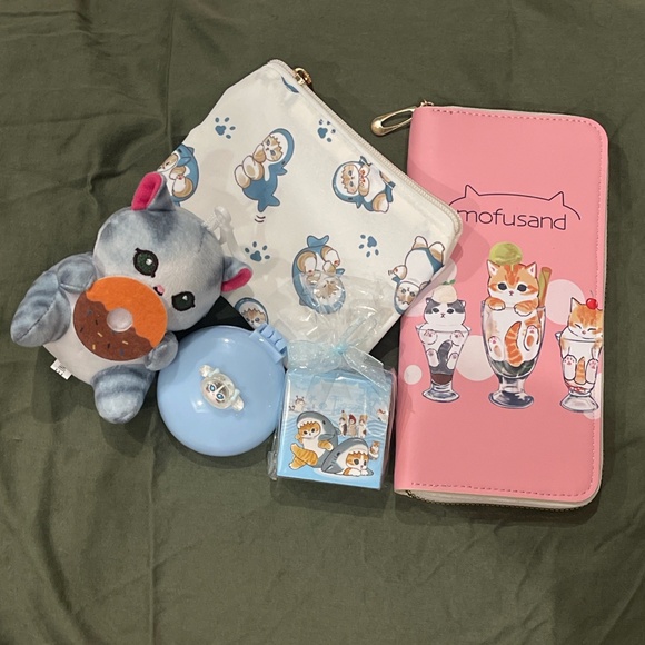 Mystery Box (mini) - Picture 3 of 16